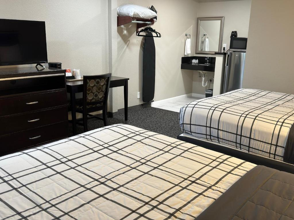 Double Queen Room
